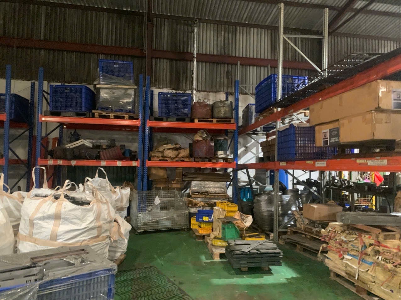 Finished-goods storage area at Alugos, a DEWIN-verified Vietnamese supplier facility