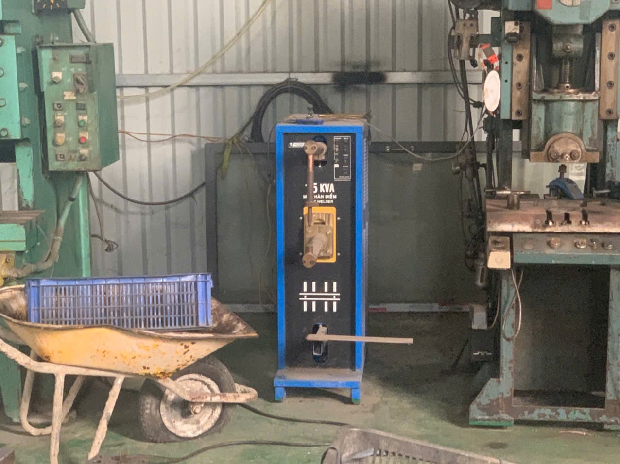Welding station at Automatic Stamping Mold, a DEWIN-verified Vietnamese supplier facility