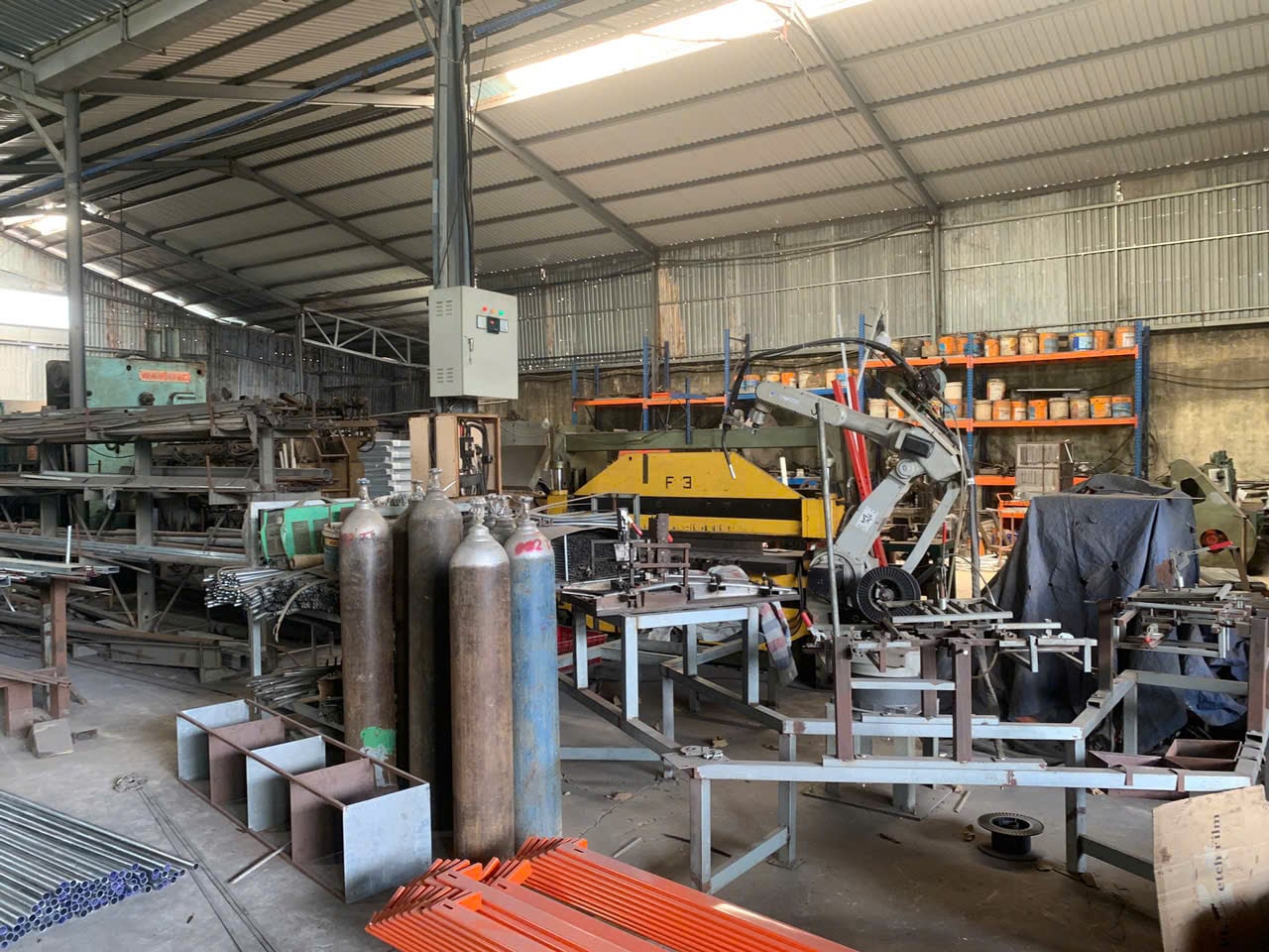 Robotic welding cell at Global Mechanical Construction Production, a DEWIN-verified Vietnamese supplier facility