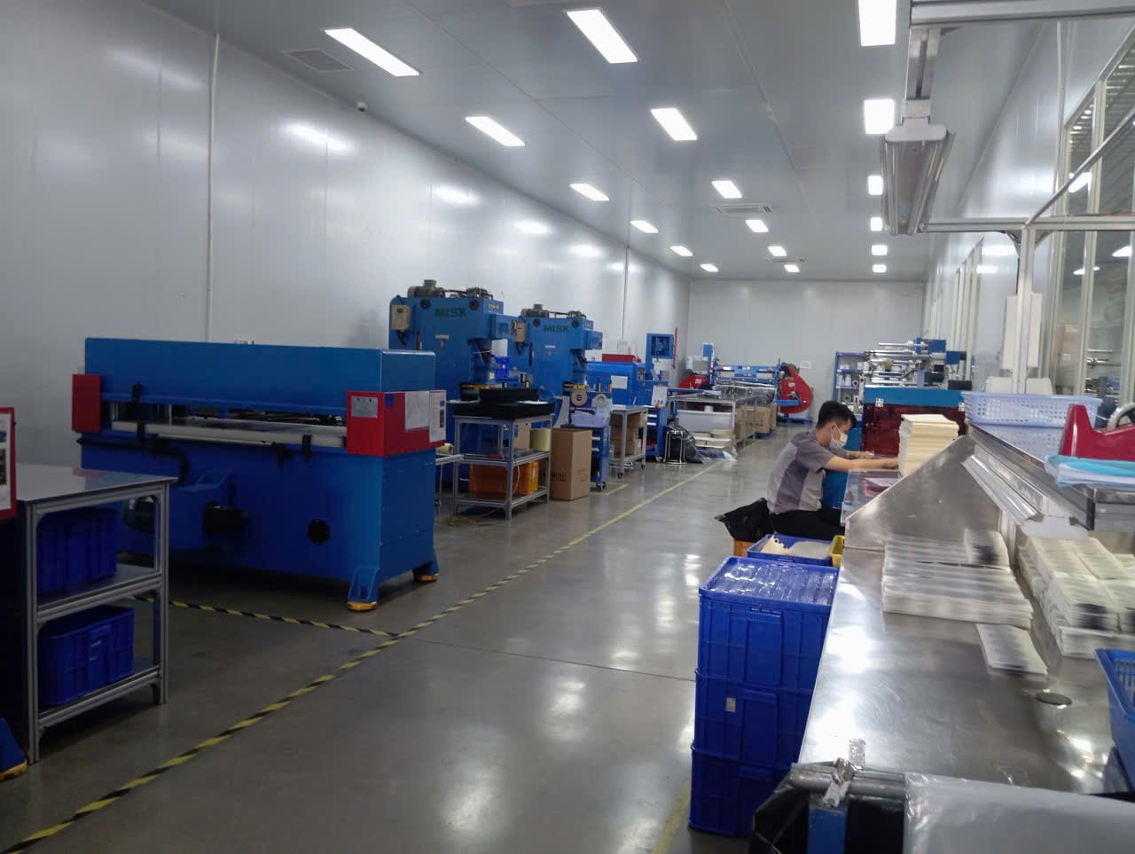Production floor at Century Creation, a DEWIN-verified Vietnamese supplier facility