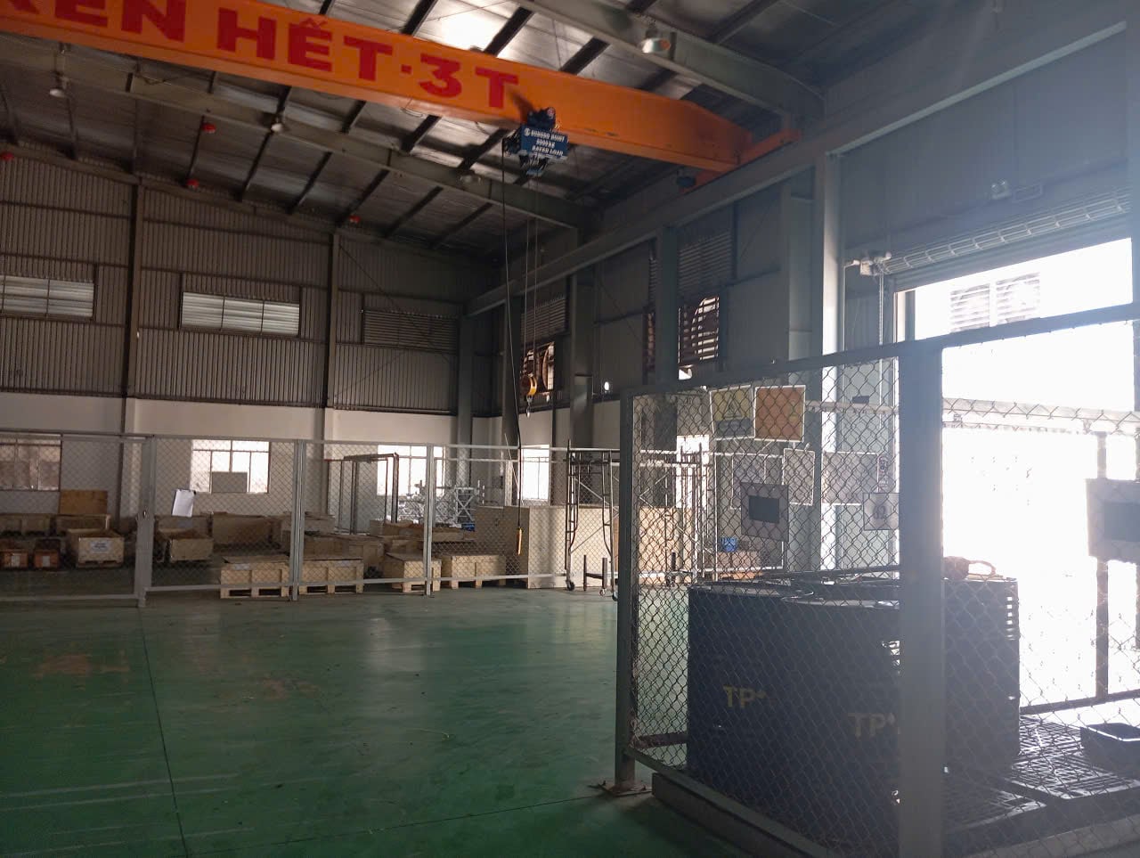 Finished-goods storage area at Changzhi, a DEWIN-verified Vietnamese supplier facility